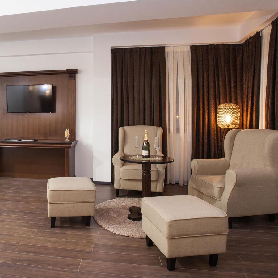Hotel Sky Gevgelija Exteriör bild Suite