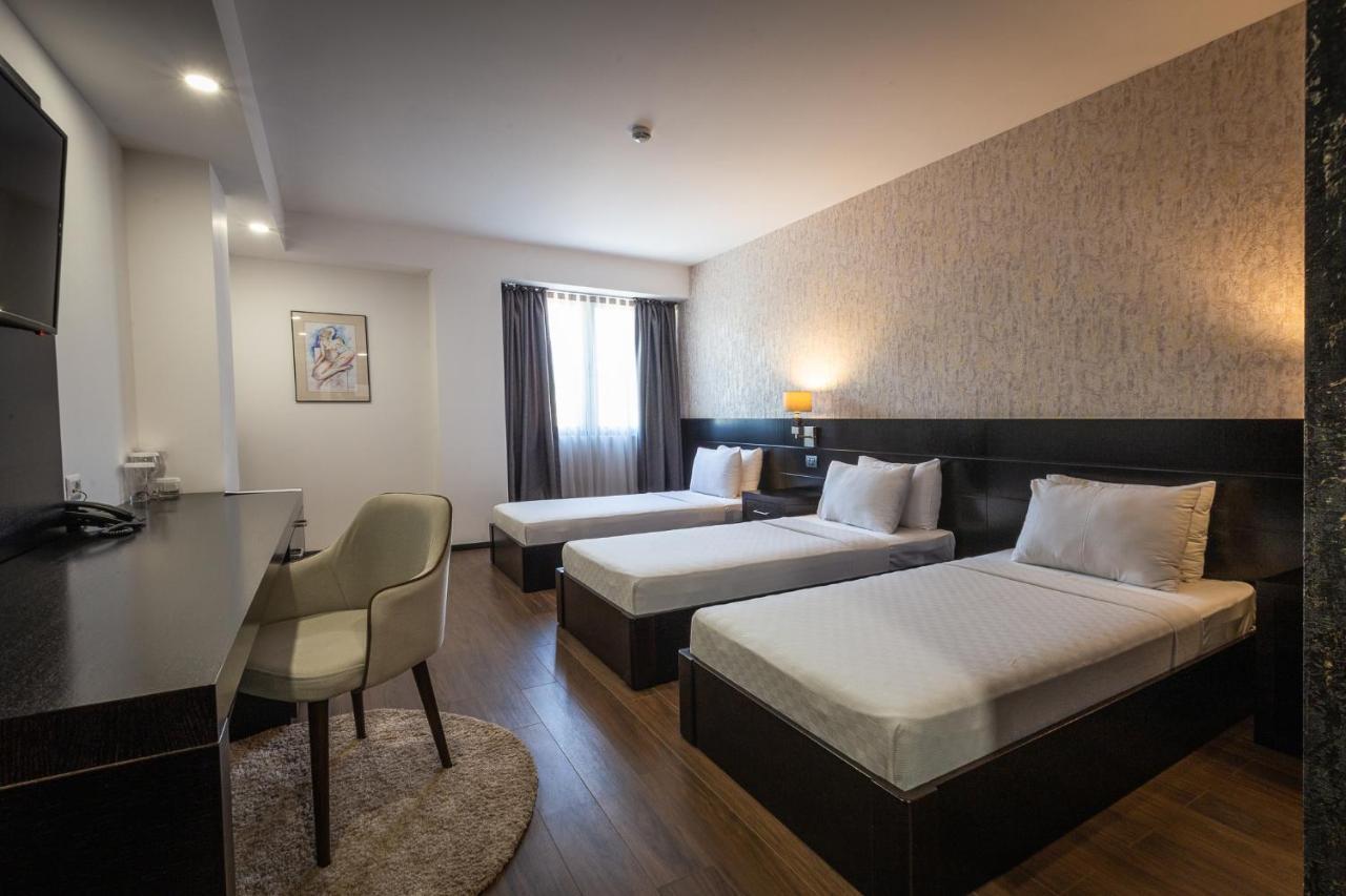 Hotel Sky Gevgelija Exteriör bild A room at the hotel