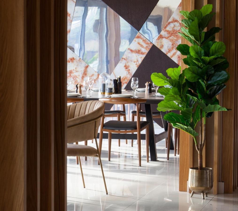 Hotel Sky Gevgelija Exteriör bild Restaurant interior