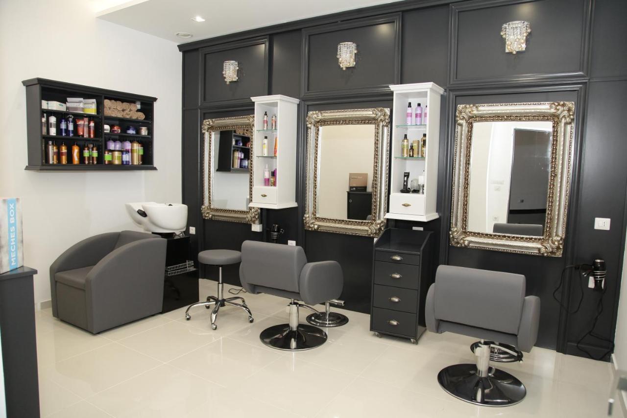Hotel Sky Gevgelija Exteriör bild A hair salon in the United States