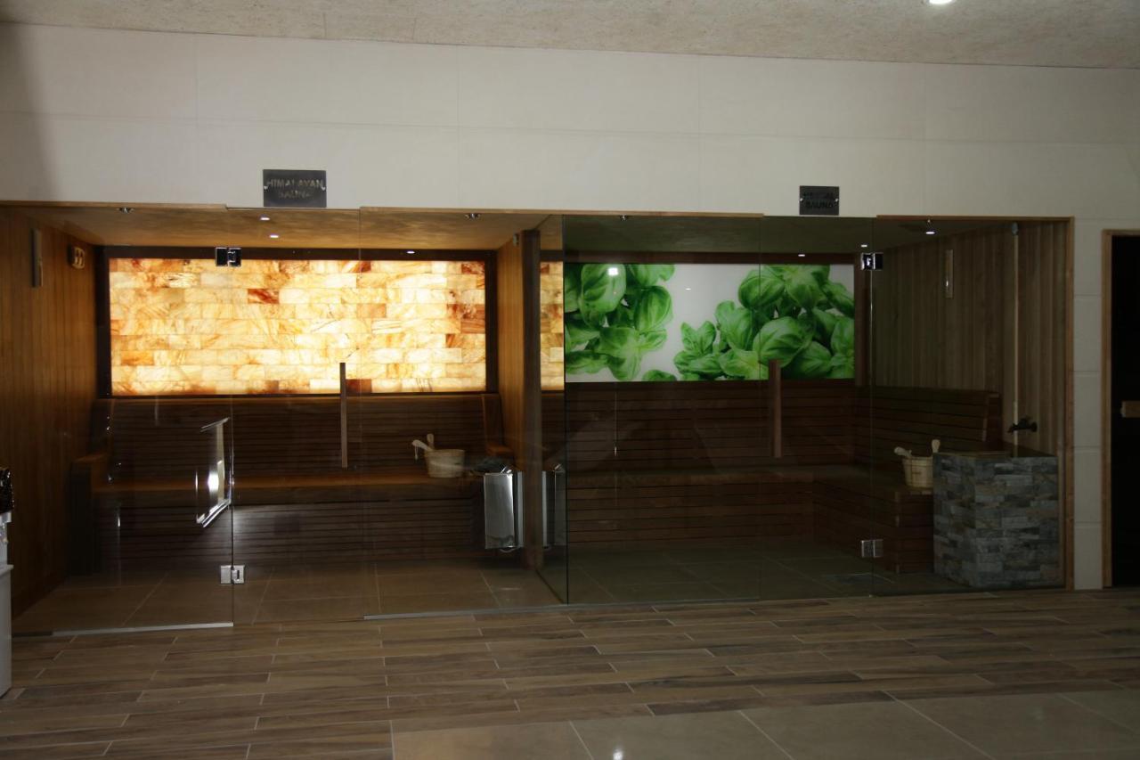 Hotel Sky Gevgelija Exteriör bild The interior of the station