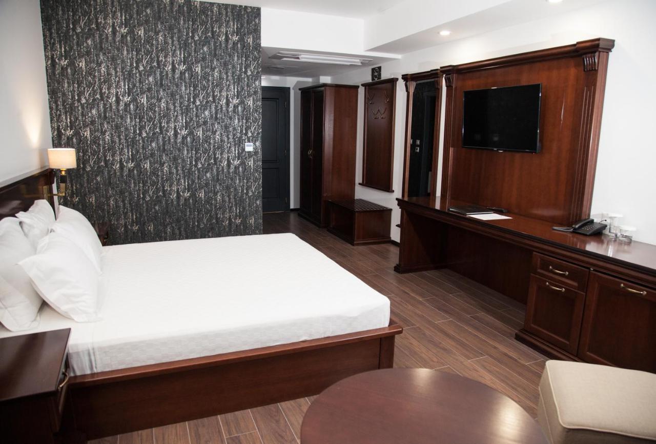 Hotel Sky Gevgelija Exteriör bild A room at the hotel