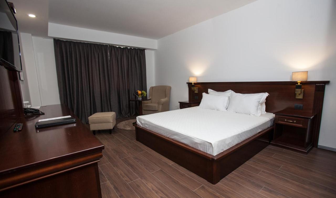 Hotel Sky Gevgelija Exteriör bild A room at the hotel