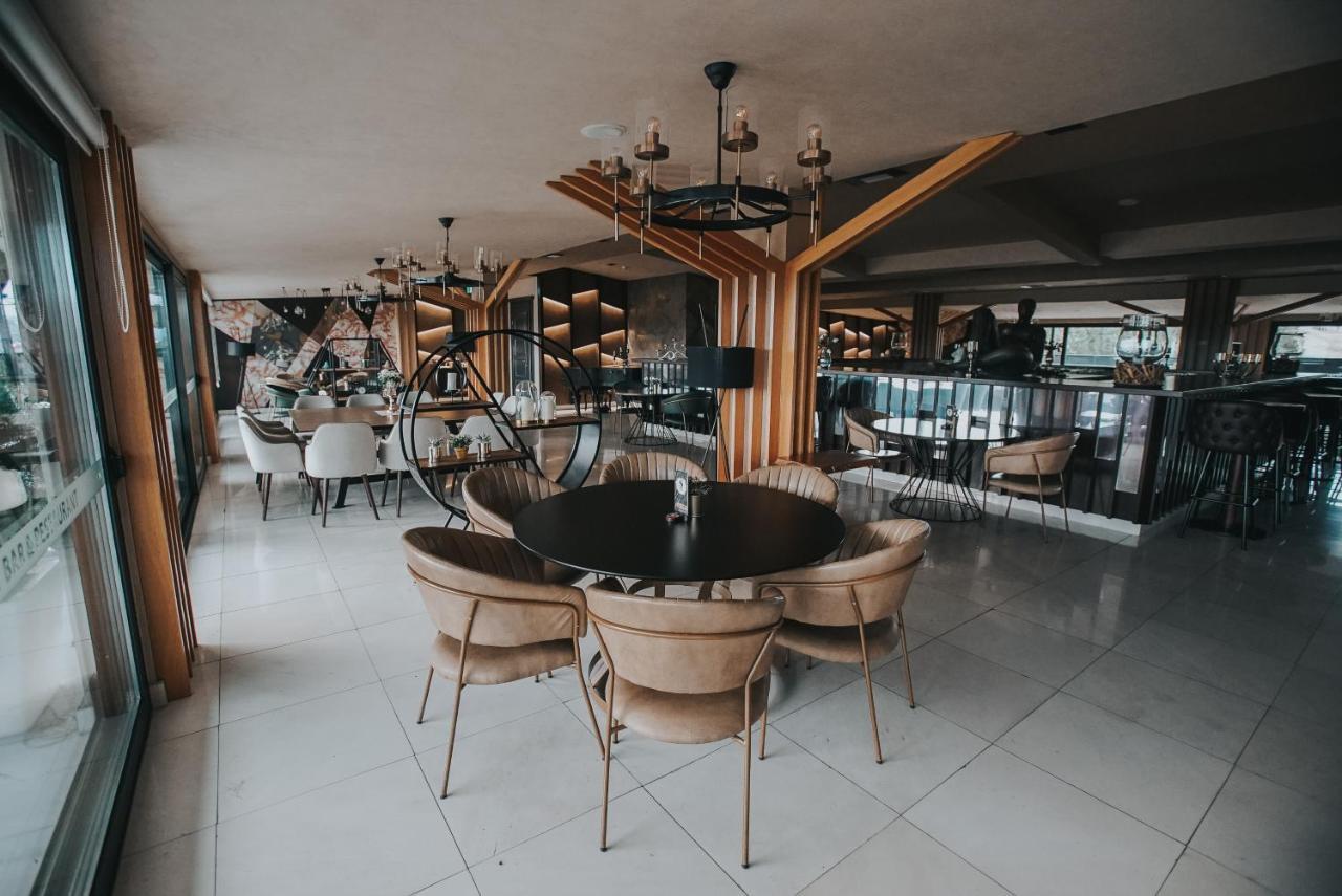 Hotel Sky Gevgelija Exteriör bild The interior of the restaurant